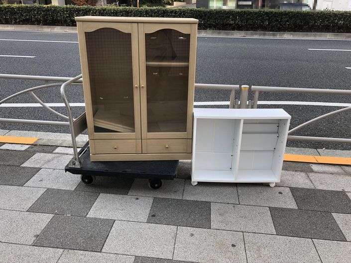 東京都港区高輪で食器棚家具回収｜家具処分お悩みすぐ解決！