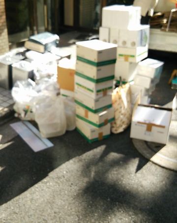 新宿区オフィス家具処分「機密文書・帳簿・カタログ大量廃棄処分」