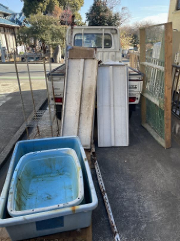 所沢市で解体できない物置・メタルラック・DIY小屋解体処分