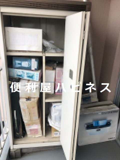 千葉市美浜区団地ベランダにある物置撤去クリーニング