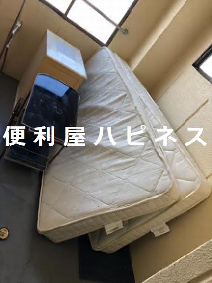 越谷市クイーンベッドマットレス一式｜家具家電廃品ごみ緊急回収