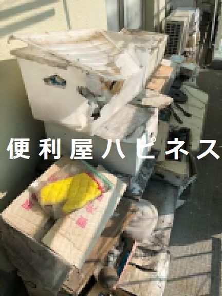 新宿区ベランダごみ片付け清掃｜鳩糞埃まみれ５年放置荷物撤去処分