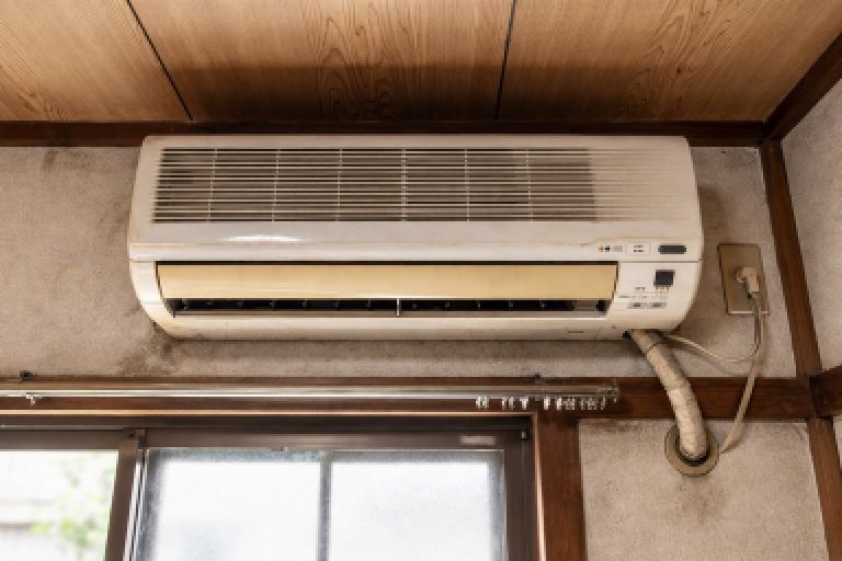 アパートに設置してあるエアコン