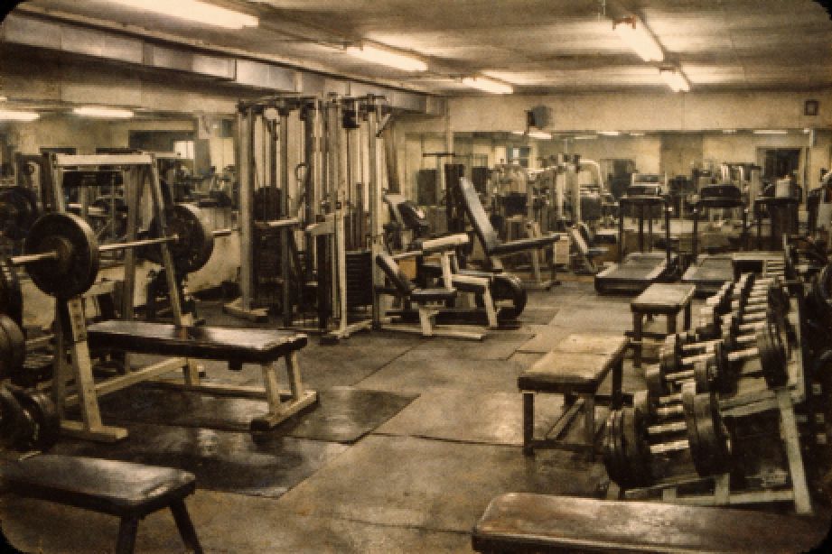 トレーニングマシーン