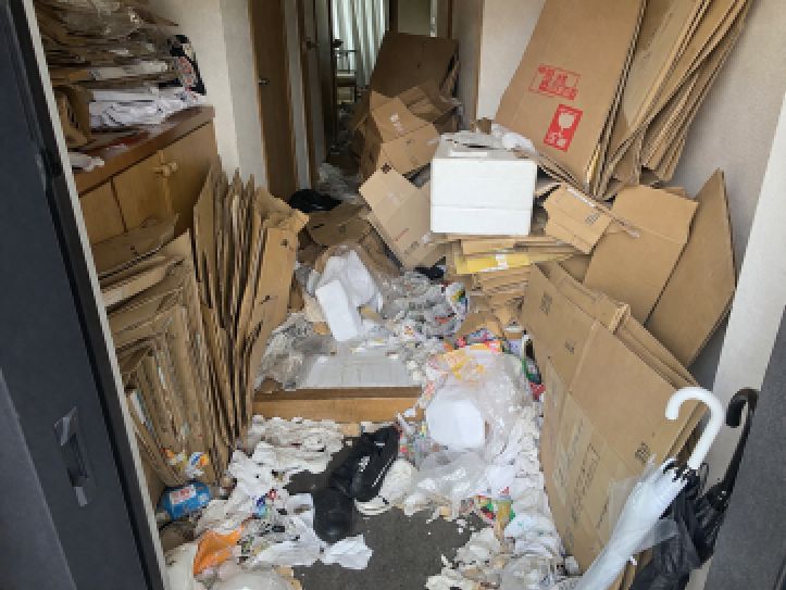 横浜市引越し入居１０日でゴミ屋敷｜横浜市ダンボール回収事例