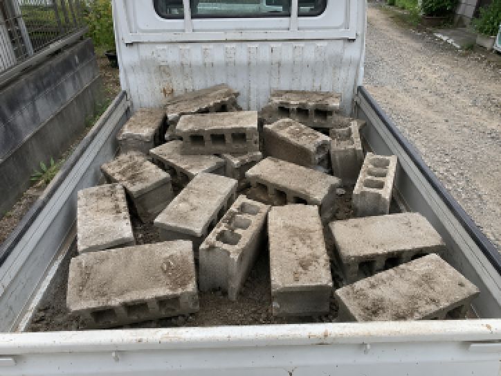 大量コンクリートブロック
