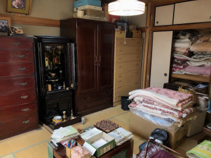 仏壇のある部屋